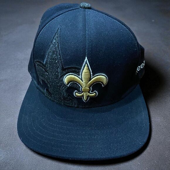 Reebok Vintage NFL New Orleans Saints Shadow Black Gold Fitted Hat Cap Mens L/XL - Picture 1 of 8